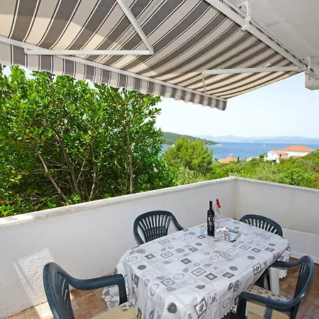 Apartment Mia Solta Necujam