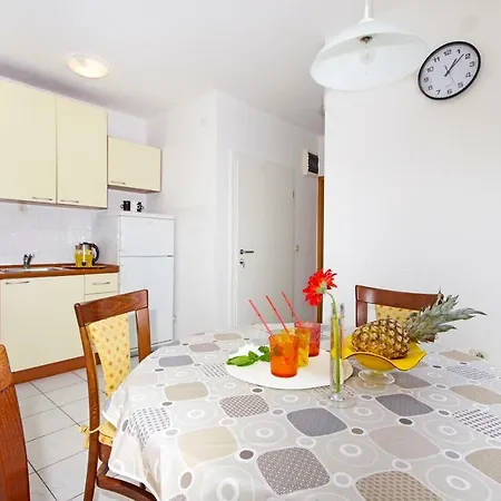 Apartment Mia Solta *
