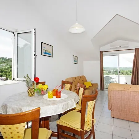 Mia Solta Apartment Necujam